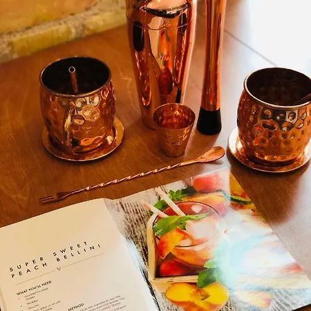 Rose Gold Studio - Luxury *